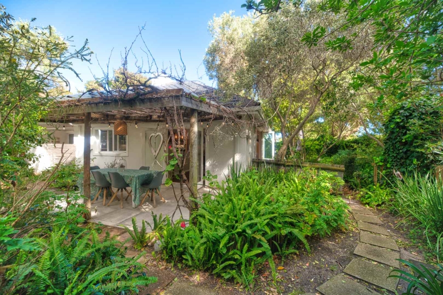6 Bedroom Property for Sale in Northcliff Western Cape